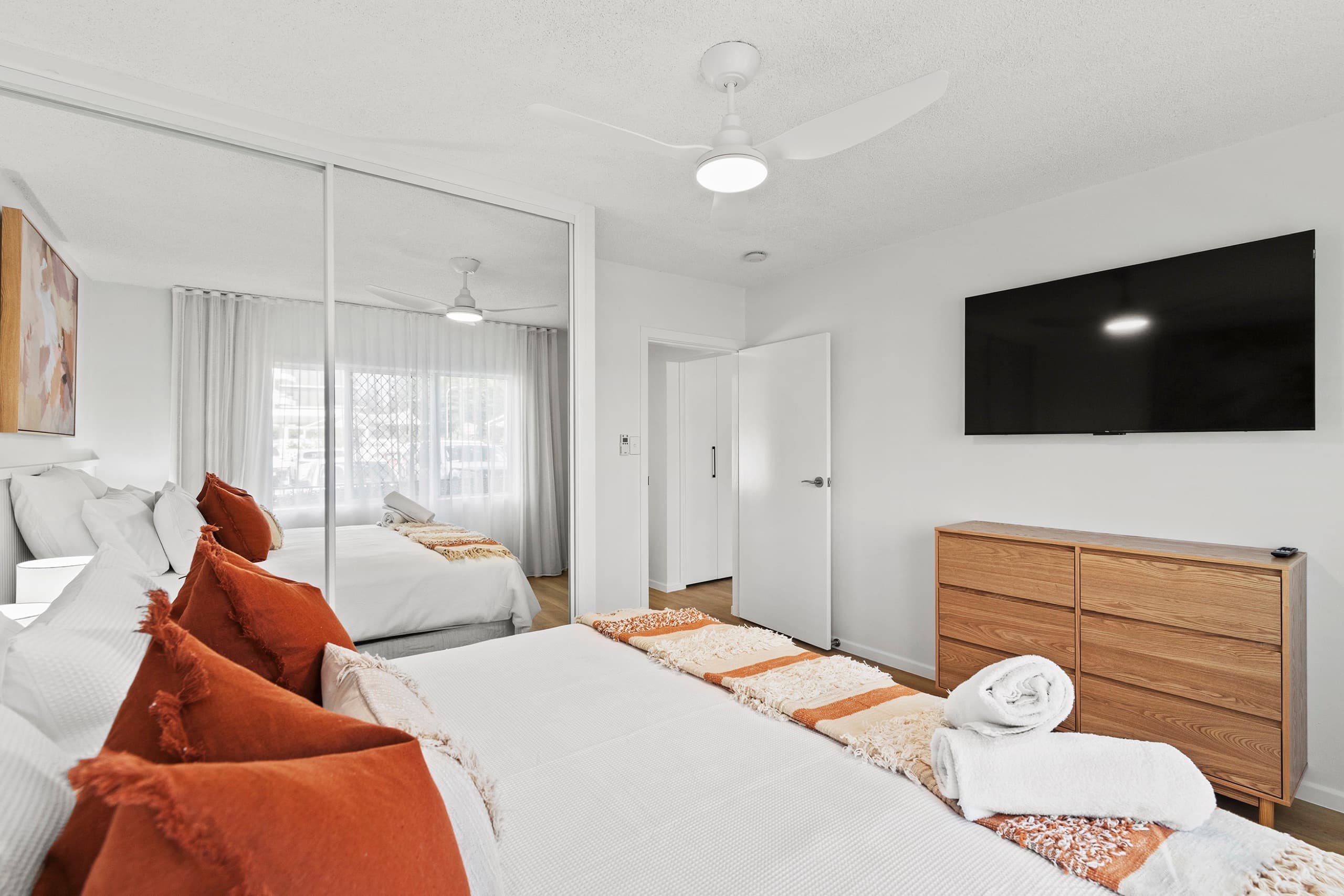 The Breeze at Burleigh – Beachfront and Parking, Burleigh Heads — photo 5