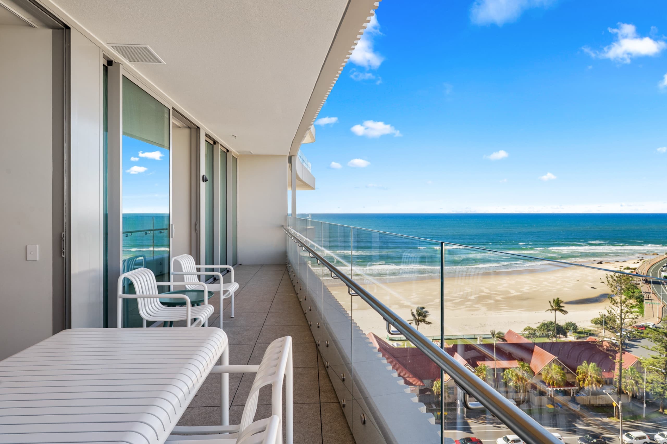 Kirra Beach Luxury | Resort Pool & Views | Parking, Coolangatta — photo 4