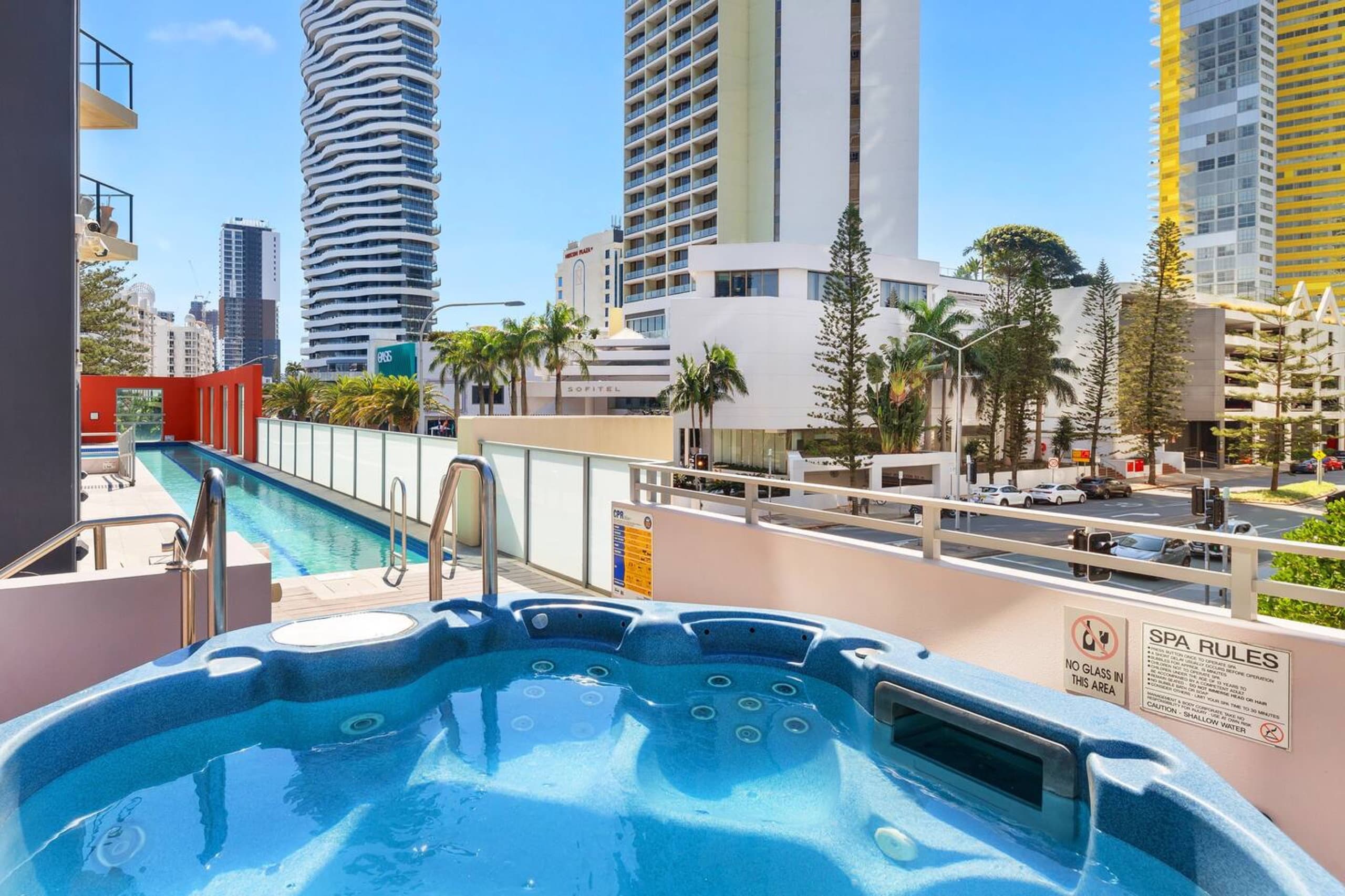 Park Views & Luxe Amenities in Broadbeach, Broadbeach — photo 5