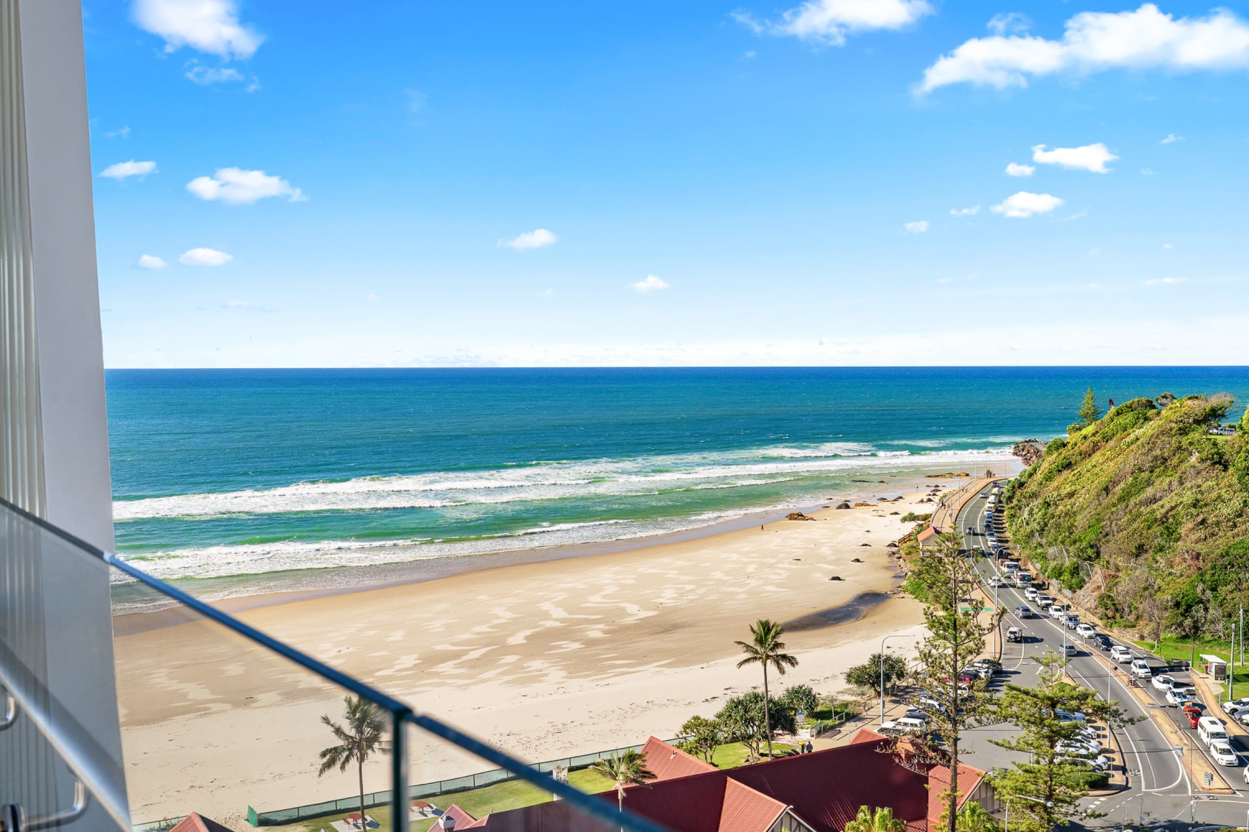 Kirra Beach Luxury | Resort Pool & Views | Parking, Coolangatta — photo 3