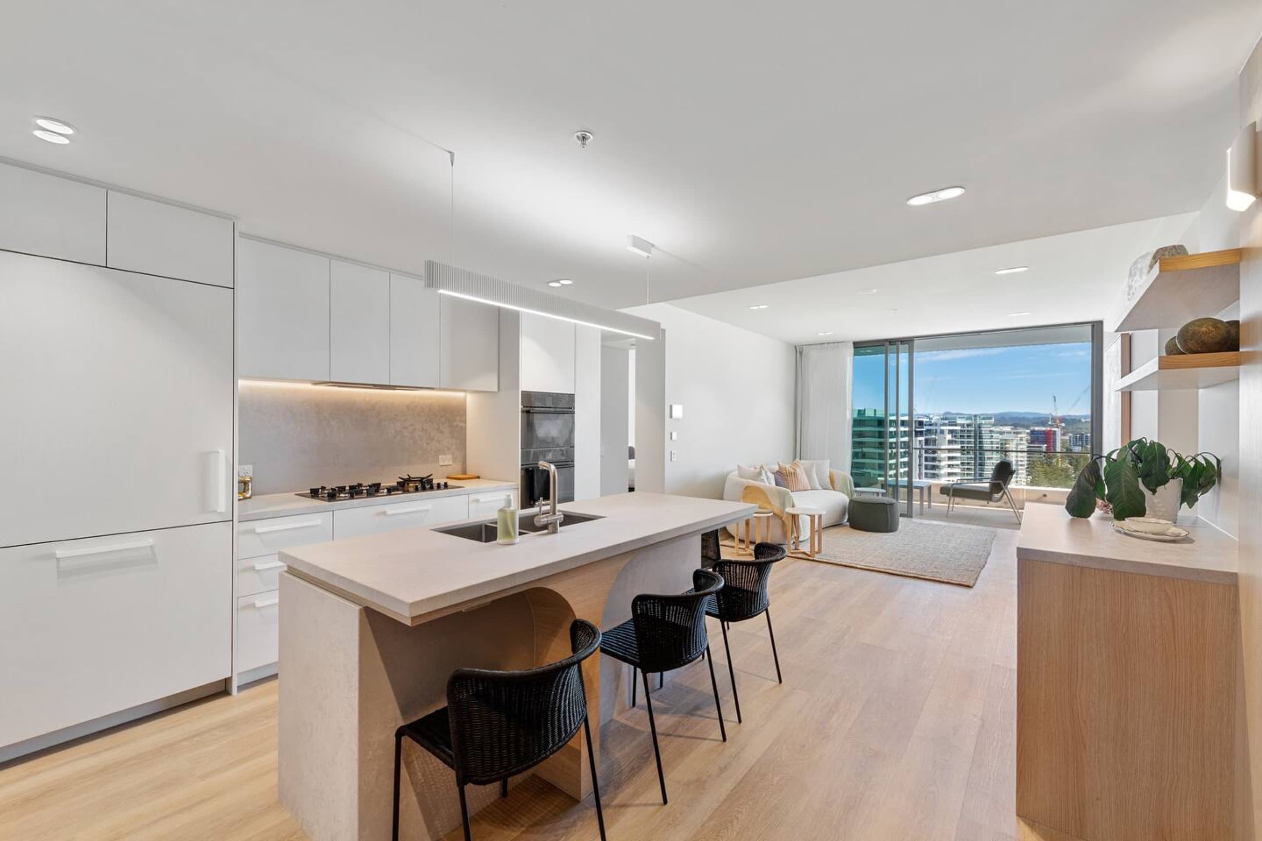 Luxurious 2BR/2BA @ The Miles Residences, Coolangatta — photo 3