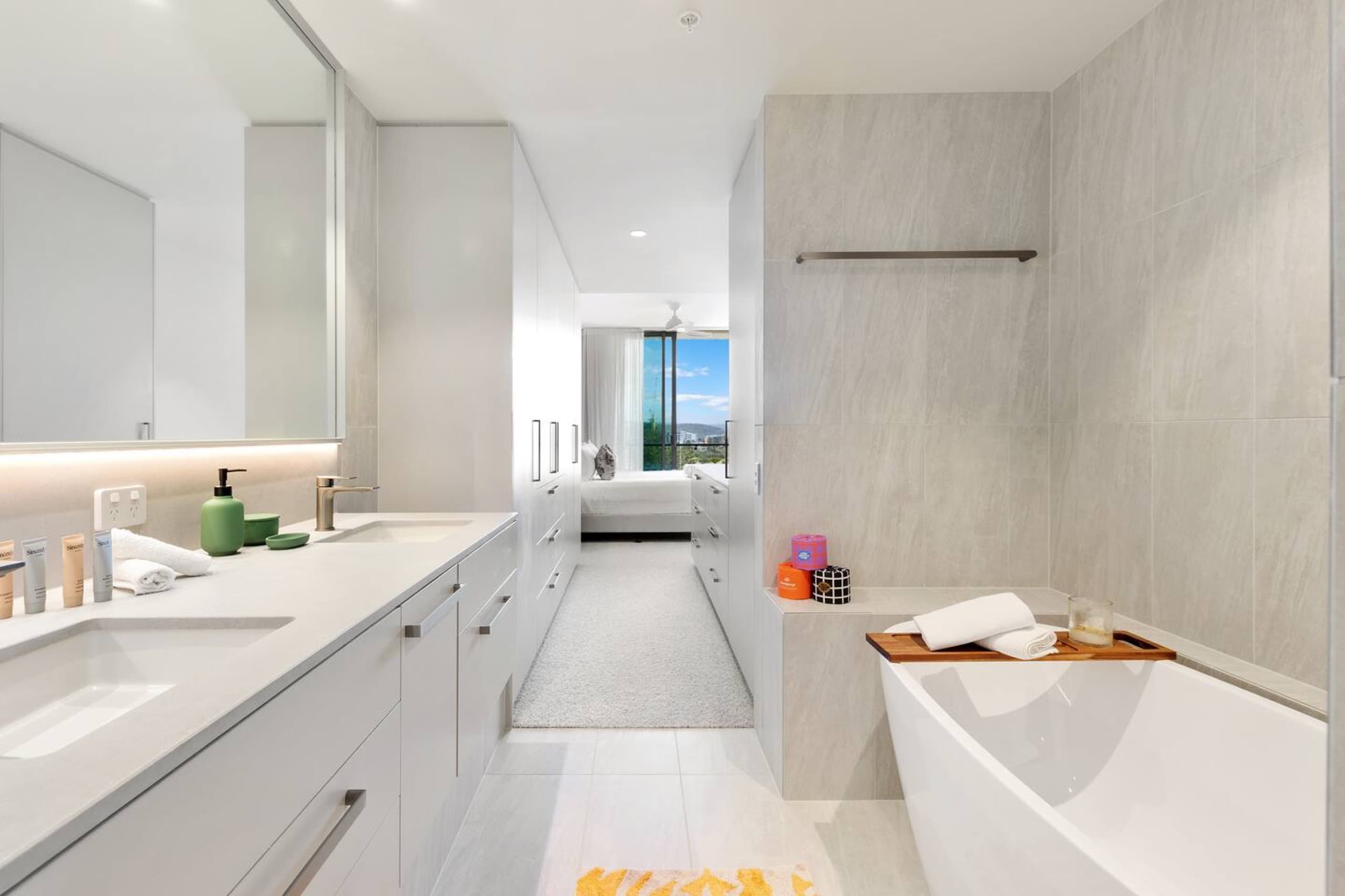 Oceanview 2BR/2BA in The Miles Residences, Kirra, Coolangatta — photo 4
