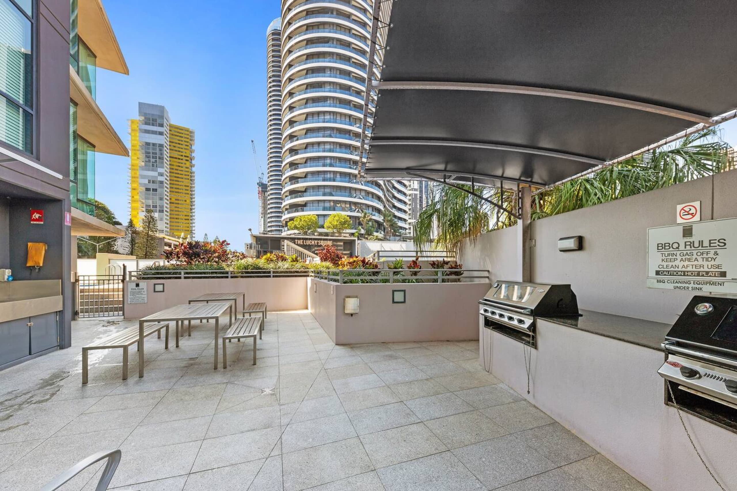 Park Views & Luxe Amenities in Broadbeach, Broadbeach — photo 2