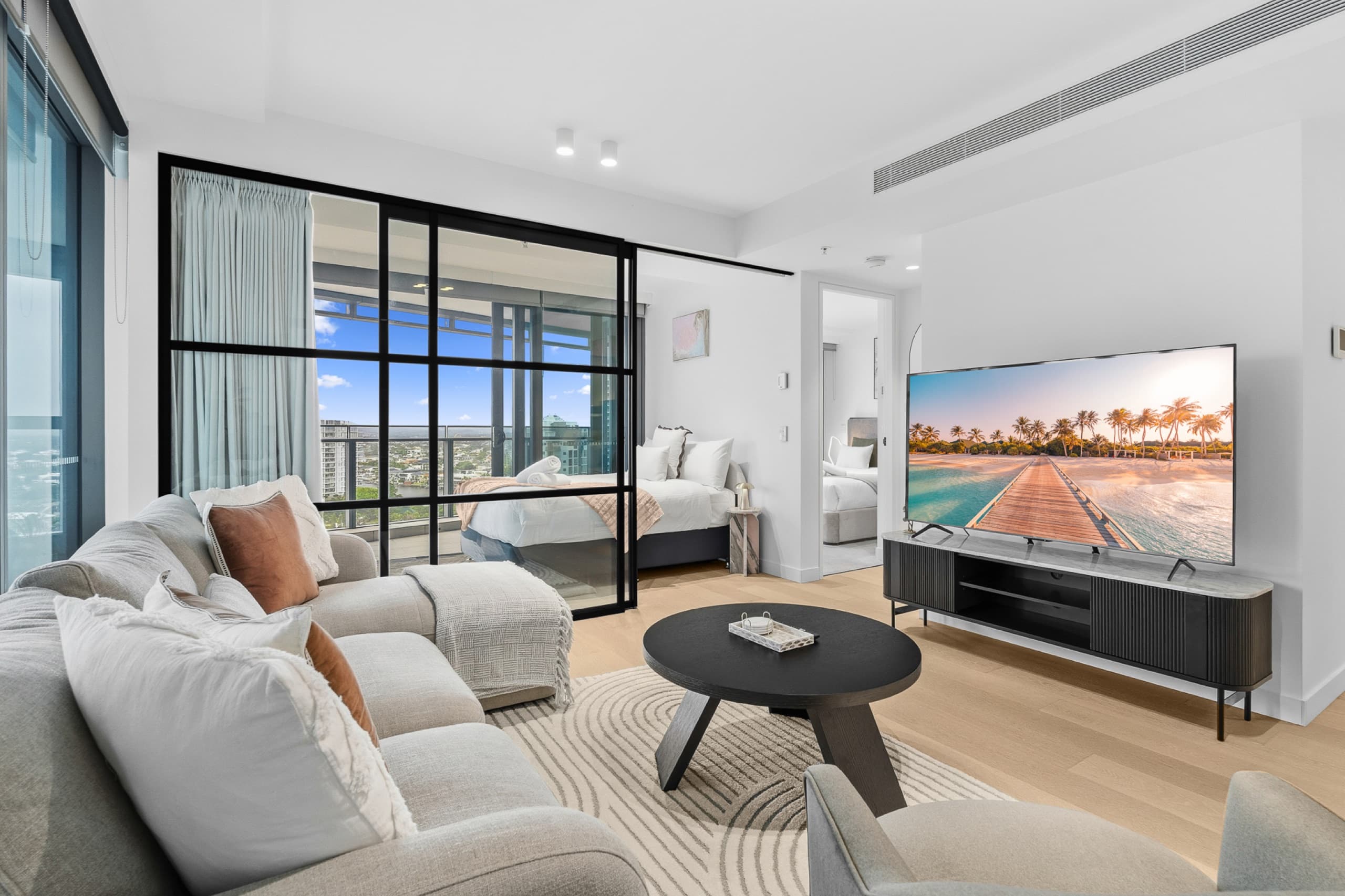 Beachside Escape at Jewel | Free Parking Spa Pools in Surfers Paradise