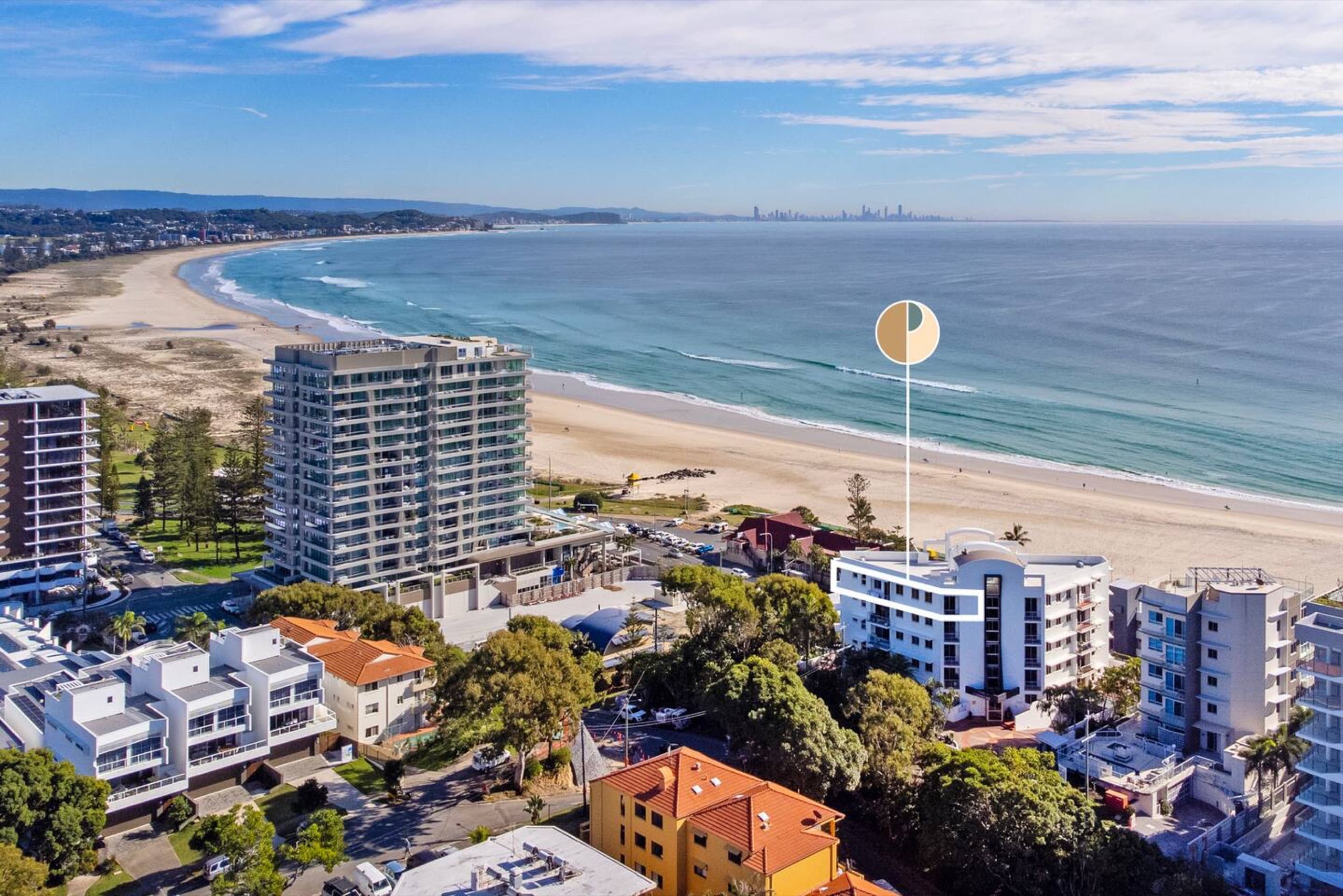 Stunning 2BR Penthouse with Kirra Beach Views in Coolangatta