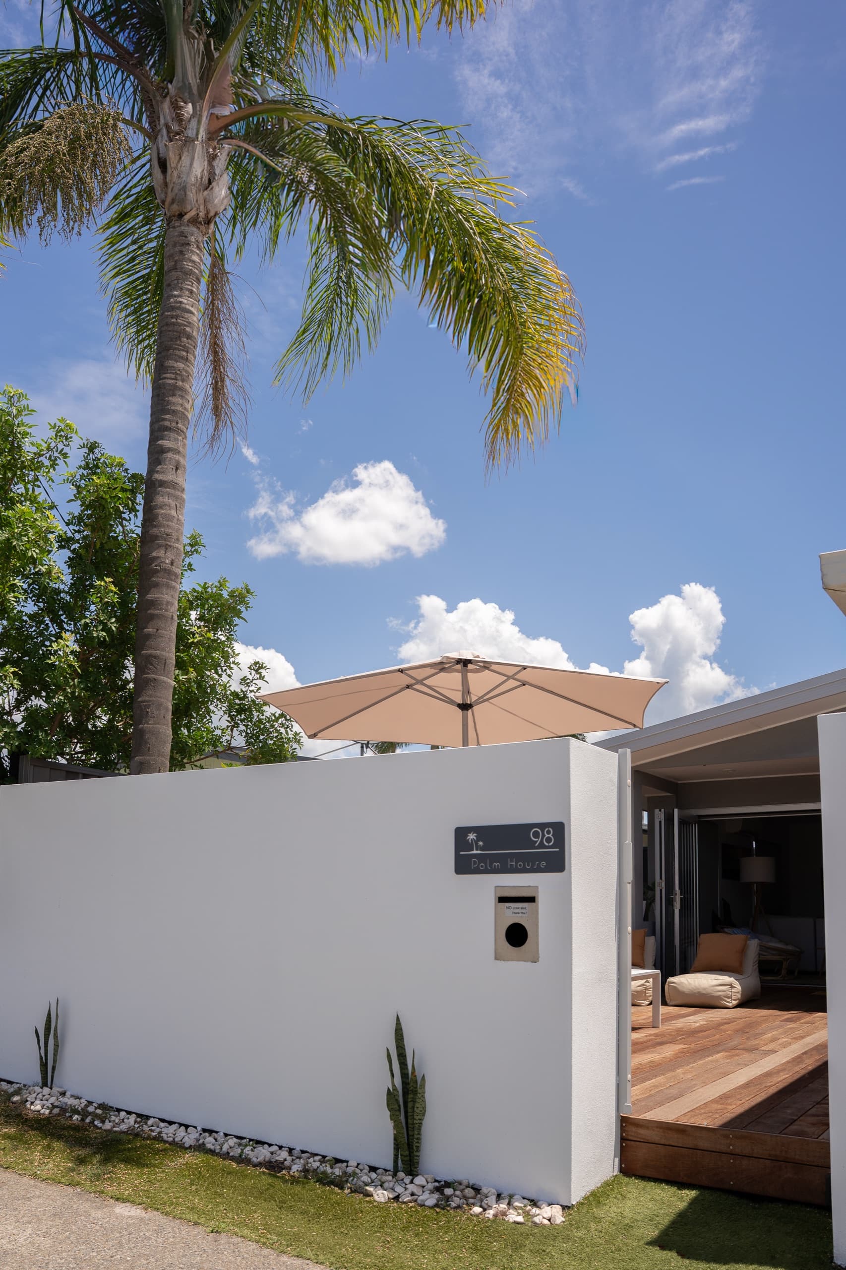 The Palm House – Sun, Surf and Style Miami! in Miami